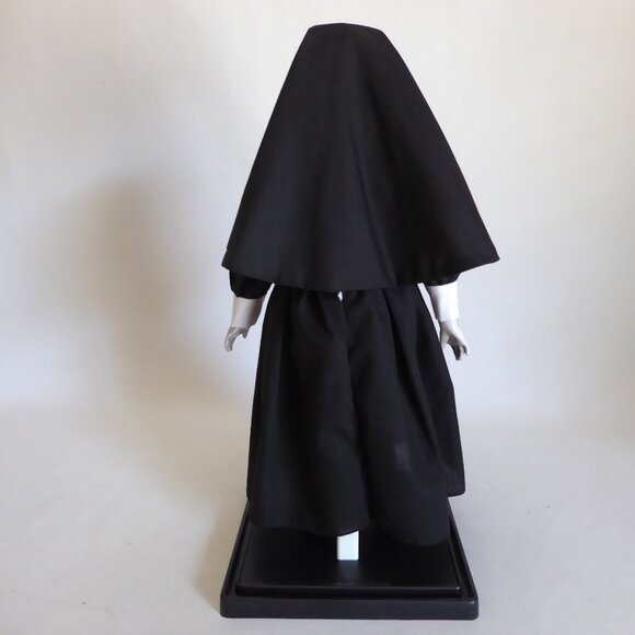 OOAK 17” CONJURING NUN VALAK HORROR DEMON DEPARTED EVIL DOLL HORROR ODDITY - Picture 6 of 13